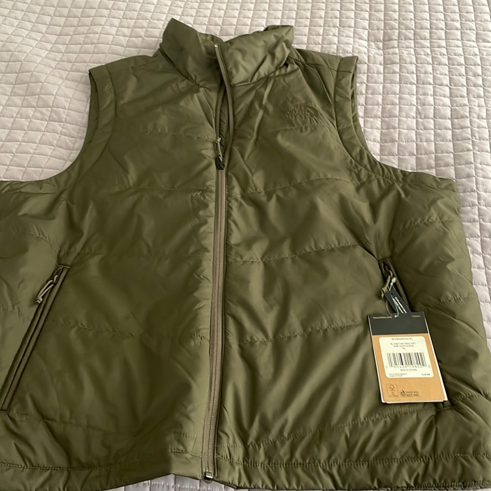 TNF junction insulated vest XL taupe green bnwt